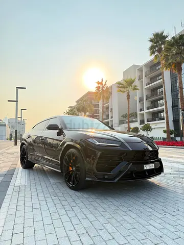 Lamborghini for Rent in Dubai – Daily  Monthly