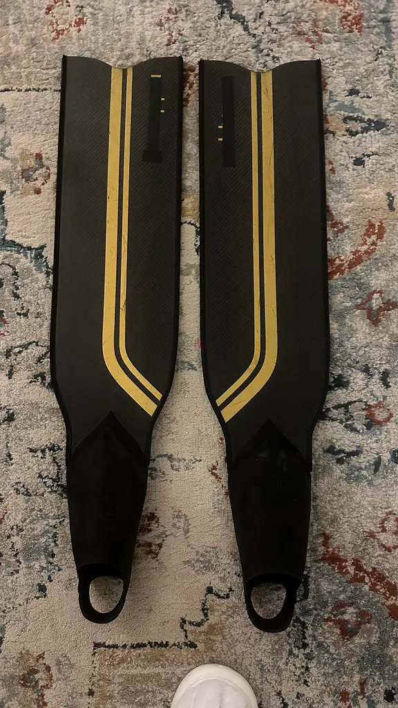 Carbon fins freediving
