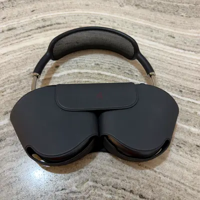 APPLE AIRPODS MAX TYPE C NO BOX NO RECEIPT 🚫STILL AVAILABLE SERIOUS BUYERS ONLY I WILL BLOCK YOU🚫