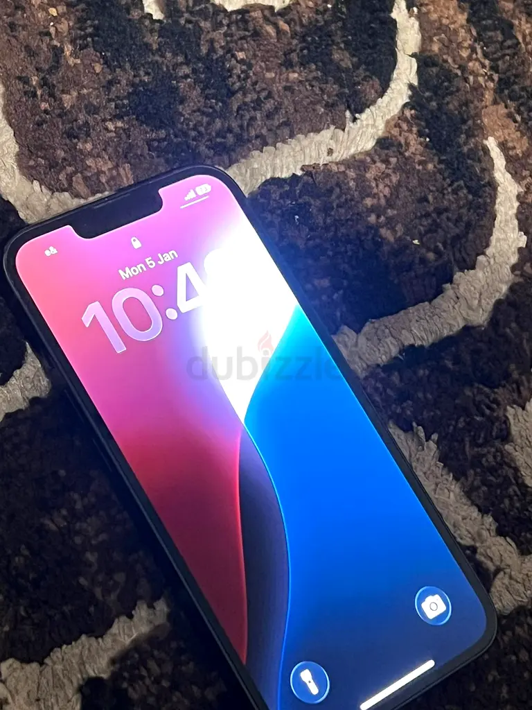 Apple iPhone 13 in Excellent Condition
