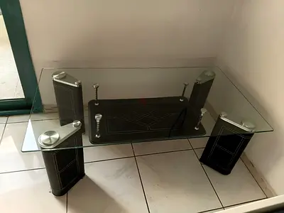 Stylish Glass Top Coffee Table with Metallic Legs