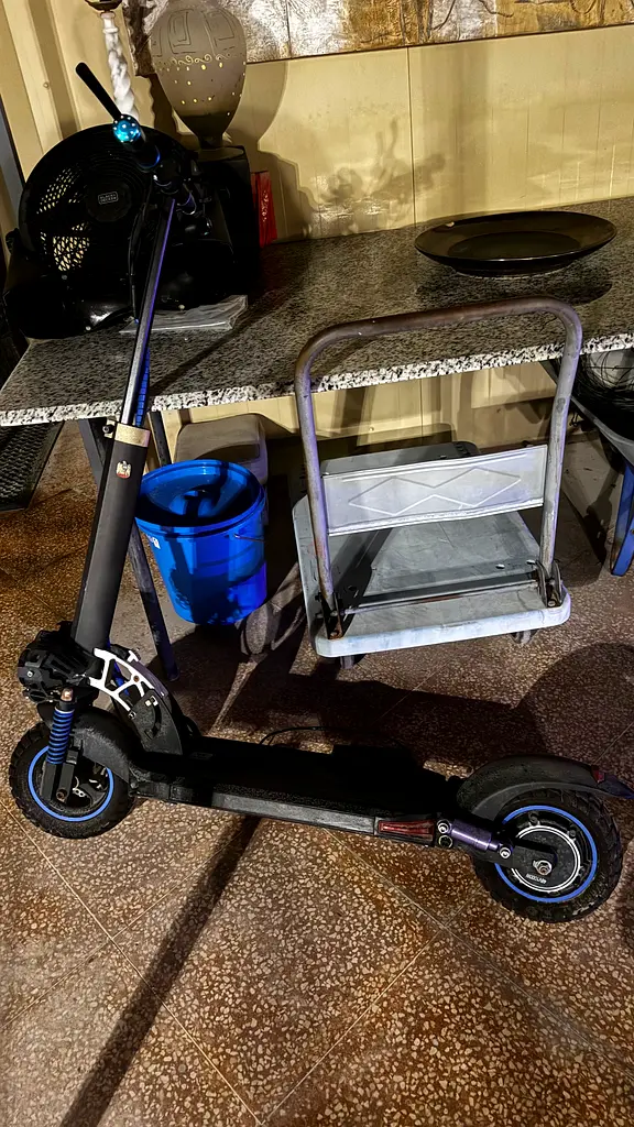 Electric scooter