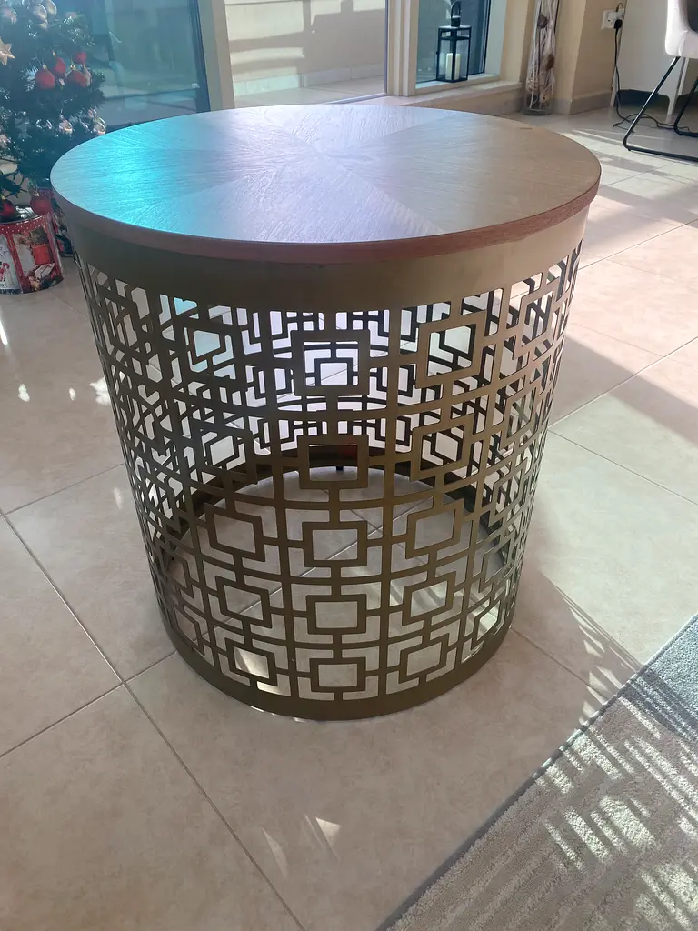 Coffee Table65073406737537111