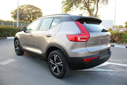 2022 Volvo XC40 — фото 3
