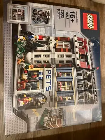 BARGAIN BRAND NEW RARE LEGO 10218 CREATOR PETSHOP