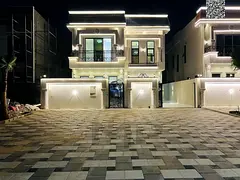 Villa for sale on a main street, fully stone facade, super deluxe finishing, at an attractive price