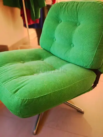 Contemporary Scandinavian Accent Chair - Perfect for Any Space - IKEA Green Chai