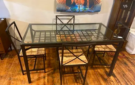 IKEA Granas Dinner table with 4 chairs - Perfect Condition