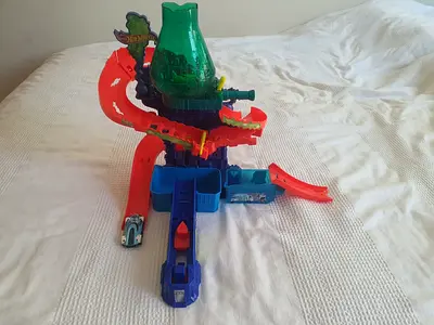 Hot Wheels Color Shifters Color Splash Science Lab Play Set