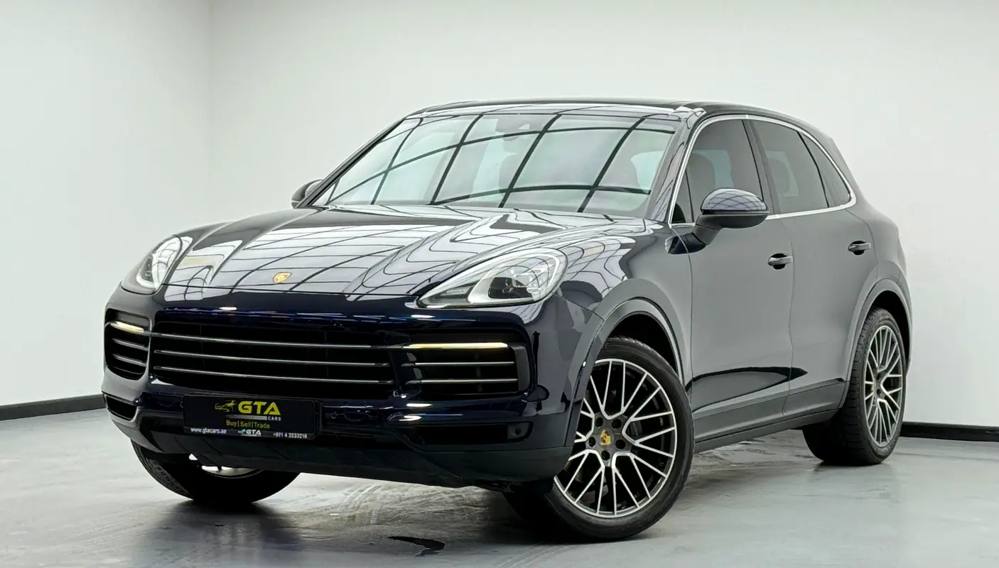Porsche Cayenne 2021 — photo 1 of 17