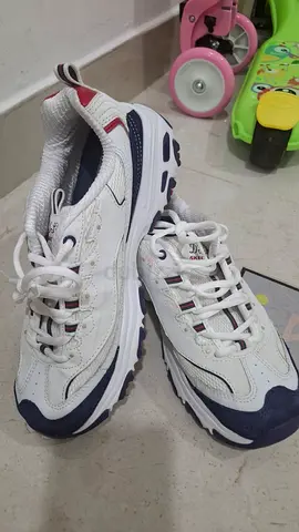 Skechers 38 EUR