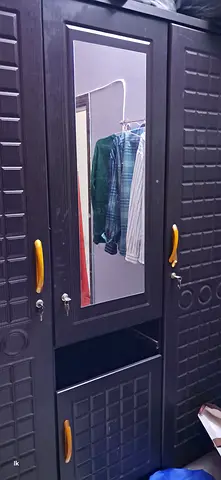 3 doors cupboard