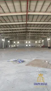 Spacious Warehouse for Rent in Umm Al Thuoob