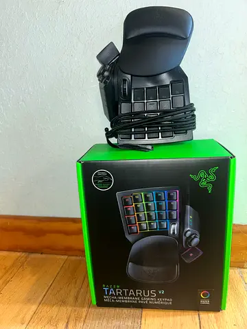 Razer Tartarus v2 Gaming Keypad