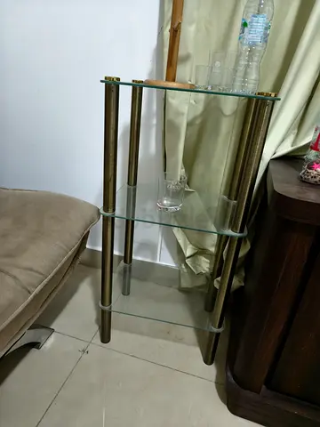Glass stand shelves