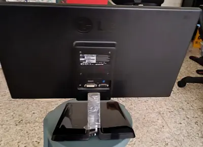 LG Flatron 24 Inch LED Monitor