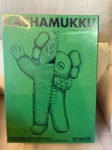 Original Sealed KAWS KACHAMUKKU Vinyl Figure (Green/Red)