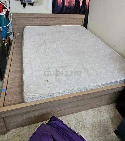 KING SIZE BED FOR SALE