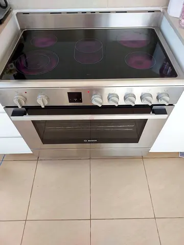 Bosch 5 Burner Electric cooker 90 by 60cm