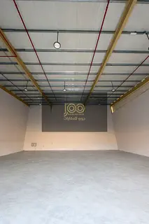 Warehouse available for annual rent in Umm Al Thoob | 3,000 sq. ft. | 25 kW power | Suitable for all