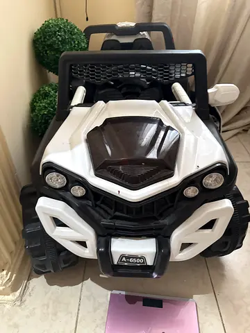Kids remote jeep