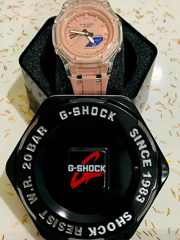 Stylish G-Shock Watch in Pink