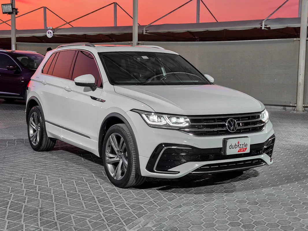 Volkswagen Tiguan 2024 — photo 1 of 17