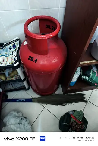 Gas Cylinder-300