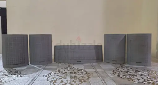 ONKYO Speakers (5 Speakers 120 Watts  Ohms) for Sale in very Good Condition.