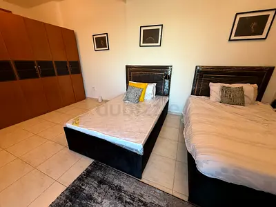 CLEAN BEDSPACE FOR WOMEN