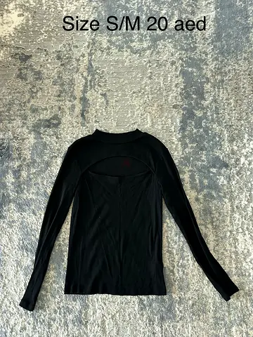 Black long sleeve size S/M