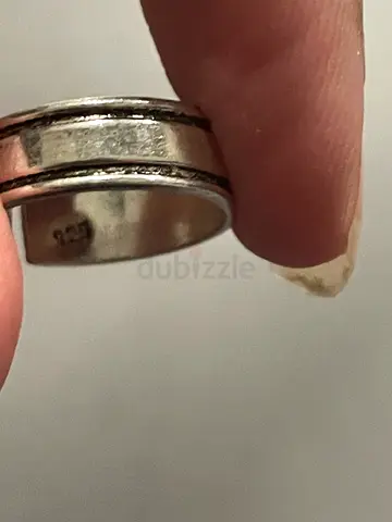 Elegant 925 Silver Ring with Subtle Detailing