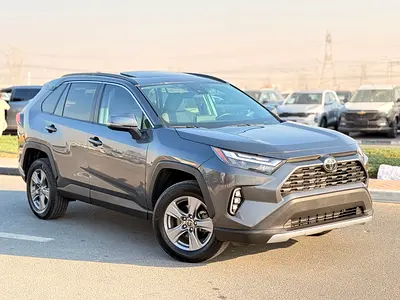 Toyota RAV4 XLE FULL-OPTION  WITH SUNROOF 2022