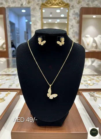 Gold Plated Chain and Earring Set (1 Year Warranty) - Brand New