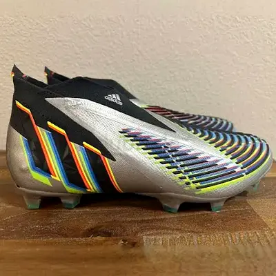 Adidas Predator Edge.1 FG
Silver Metallic/Core Black/Solar Yellow
