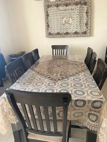 Dinning table 8 seater