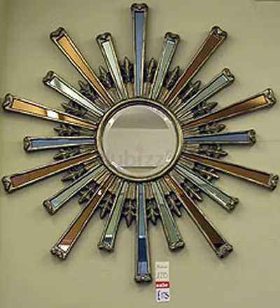 THE ONE  - Stylish Sunburst Mirror - Eye-Catching Decor Accent