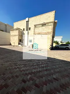 Premium Villa in Al Nouf 3, Sharjah - Situated directly on the main road entrance