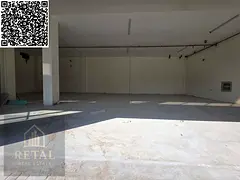 3-phase 32 kW electricity, ceramic floors, on the main street, 6 checks.