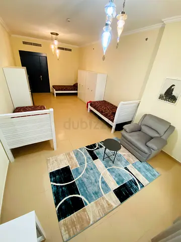 Premium executive female / ladies bed space available in Jaddaf near Metro station