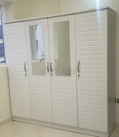 Spacious White Wardrobe with Mirrored Doors