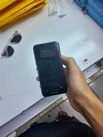 iPhone x 256 (100% battery) not a single scratch