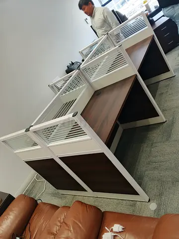 Modern Office Workstation with Privacy Panels