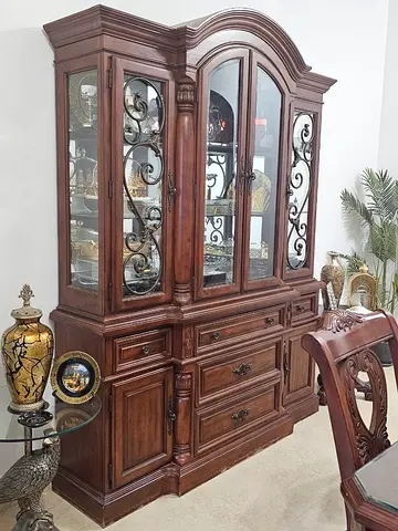 Elegant Vintage Wooden Display Cabinet willing to accept offers