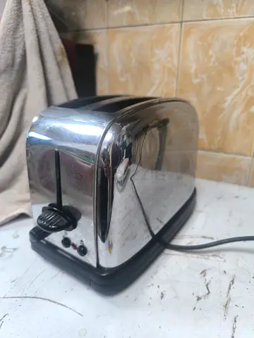 Stainless Steel Toaster in Excellent Condition