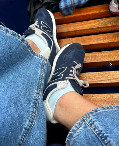 New Balance Sneakers - size 42, original price 500 AED