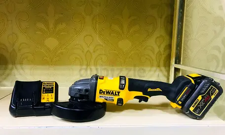DEWALT GRINDER 54V B.L