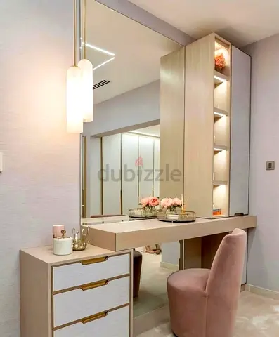 Elegant Vanity Table Set with Stylish Chair