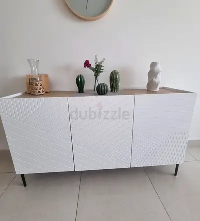 Side board