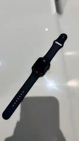 Apple Watch SE3, Sleek and Feature-Packed